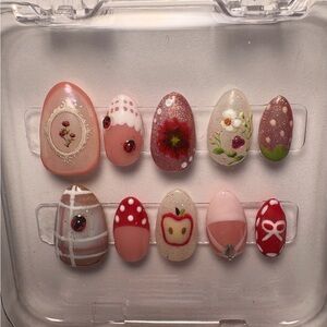 Unique & Custom Press-On Nails!